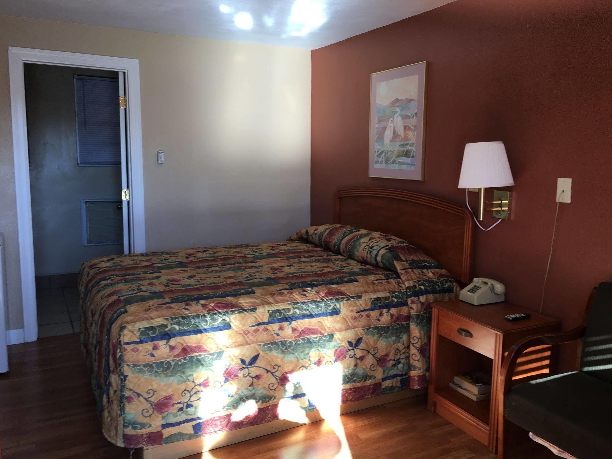Budget Inn Джефферсон-Сити Экстерьер фото